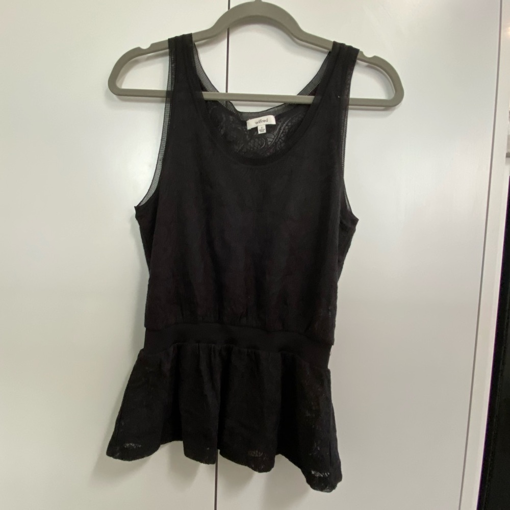 Aritzia Wilfred Embroidered Lace Sleeveless Top